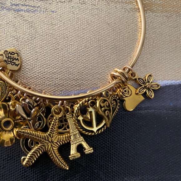 18 Charms Custom Make Bracelet - Picture 9 of 13